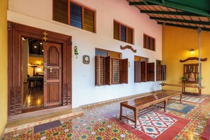 Lobby sitting area - amã Stays & Trails, Rare Earth Estate - Coorg (Madikeri)