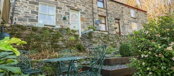 2 Bryn Eglwys