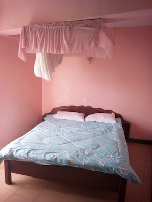 Executive Room | Memory foam beds, desk, iron/ironing board, free WiFi - Grand Venus Hotel (Embu)