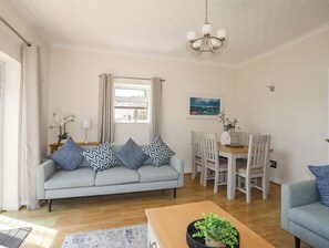 Cottage | Interior - Mermaid Cottage (Llanfairpwllgwyngyll)