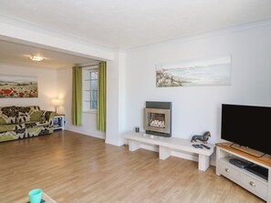 Småhus | Oppholdsområde | Peis