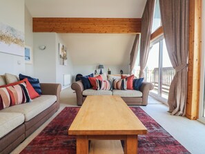 Cottage | Living area | TV