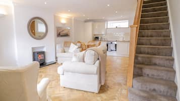 Cottage | Living room | TV
