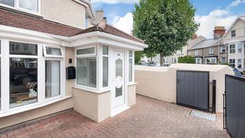 Cottage | Property grounds