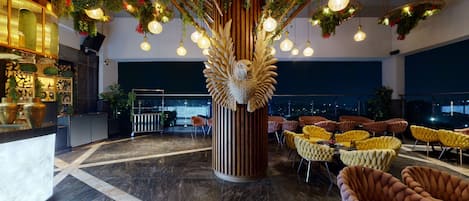 FrĂŒhstĂŒck, Mittagessen, Abendessen, internationale KĂŒche