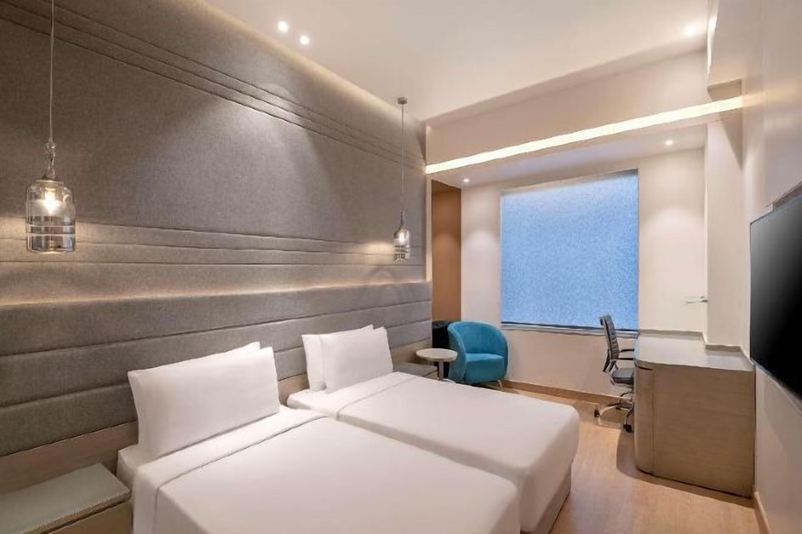 Minibar, in-room safe, desk, laptop workspace