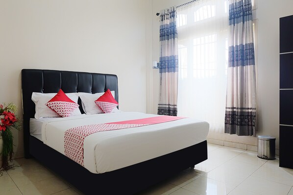 Habitación doble estándar | Escritorio, wifi gratis y ropa de cama