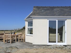 Cottage | Interior - Glanrhyd Isaf (Holyhead)