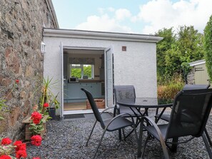 Outdoor dining - Tan Y Goeden (Pwllheli)