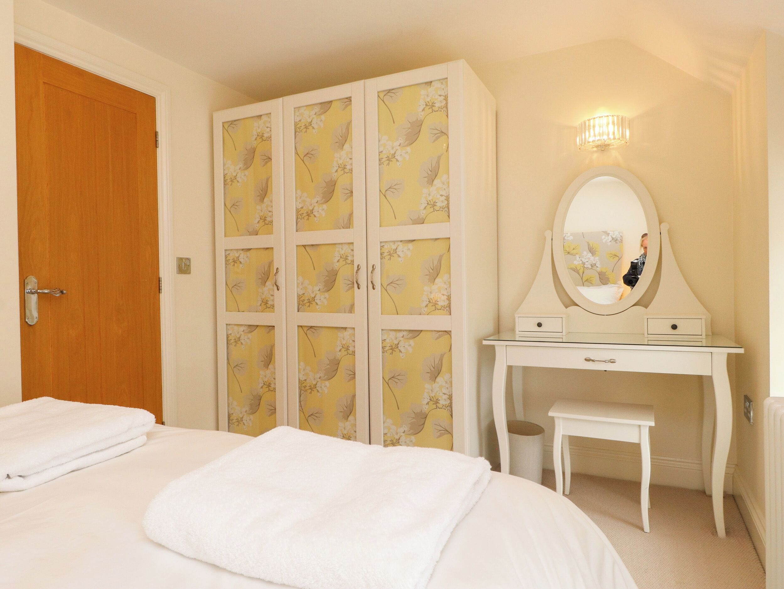 2 bedrooms, WiFi (free), individually decorated, individually furnished