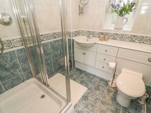 Cottage | Kamar mandi | Shower