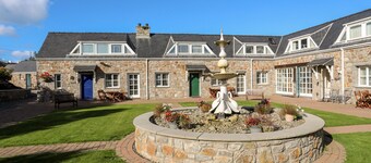 Tyn Towyn - Ty Glas Golau