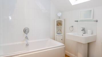 Cottage | Bathroom | Shower