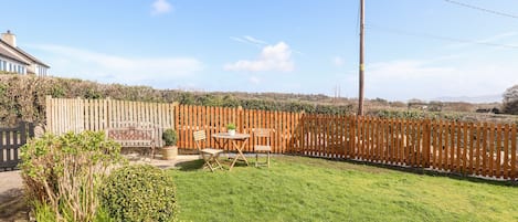 Cottage | Property grounds