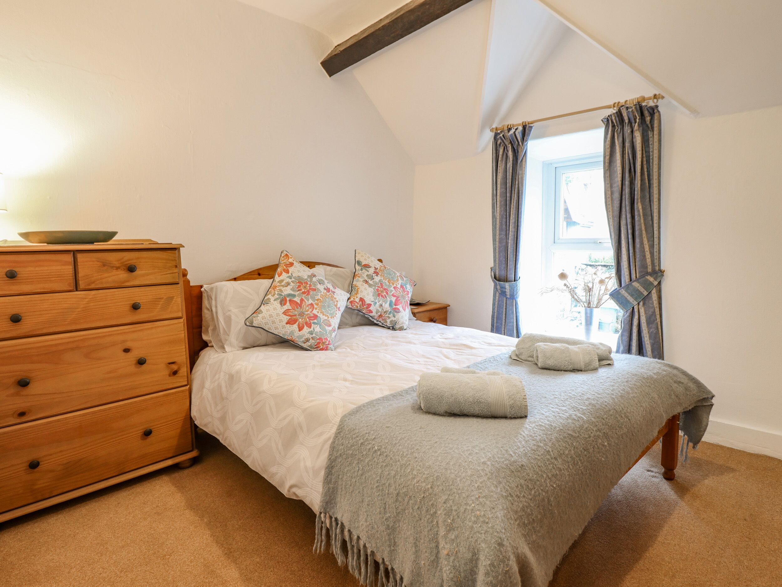 Cottage | 2 bedrooms, individually decorated, individually furnished, free WiFi