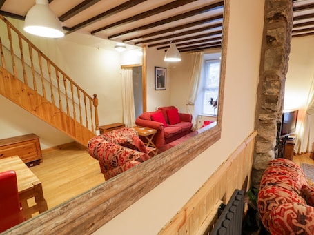 Cottage | Living room | TV