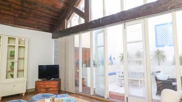 Cottage | Interior