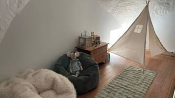 Cottage | Interior