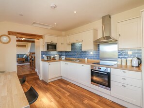 Interior - Rose Cottage (Barnstaple)