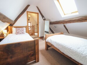 Cottage | 3 bedrooms, individually decorated, individually furnished, free WiFi