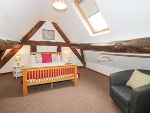 3 bedrooms, individually decorated, individually furnished, free WiFi