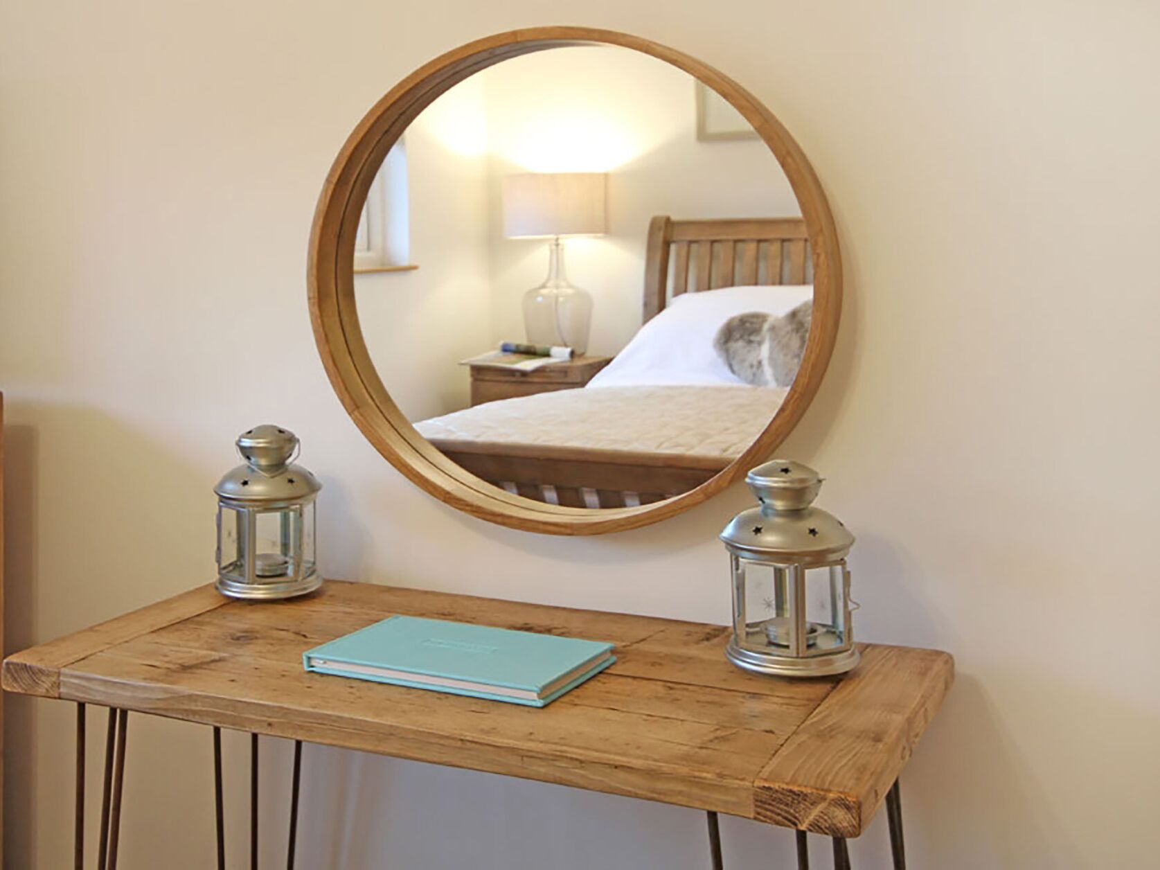 2 habitaciones, decoración personalizada y muebles diferentes 