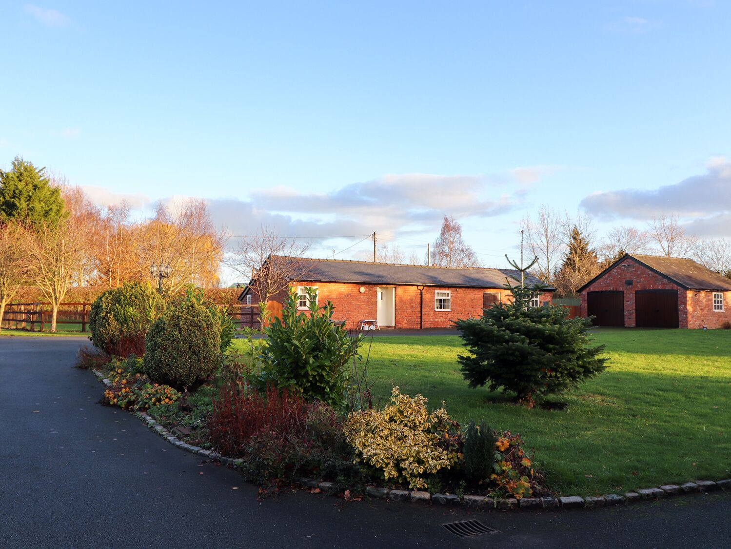 المنشأة من الخارج