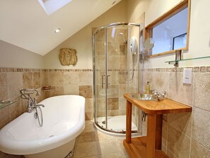 Cottage | Phòng tắm | Buồng tắm vòi sen 