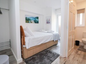 6 bedrooms, individually decorated, individually furnished, free WiFi - Castellolwg (Llangollen)