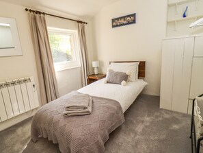 2 bedrooms, individually decorated, individually furnished, free WiFi - Silver Hill Cottage (Harrogate)