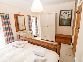 2 habitaciones, decoración personalizada y muebles diferentes