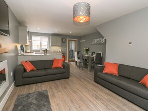 Cottage | Living area