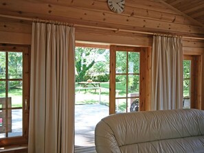 Interior - Y Berllan (Bodorgan)