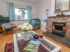 Living room - Phenests (Falmouth)