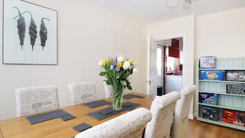Cottage | Interior