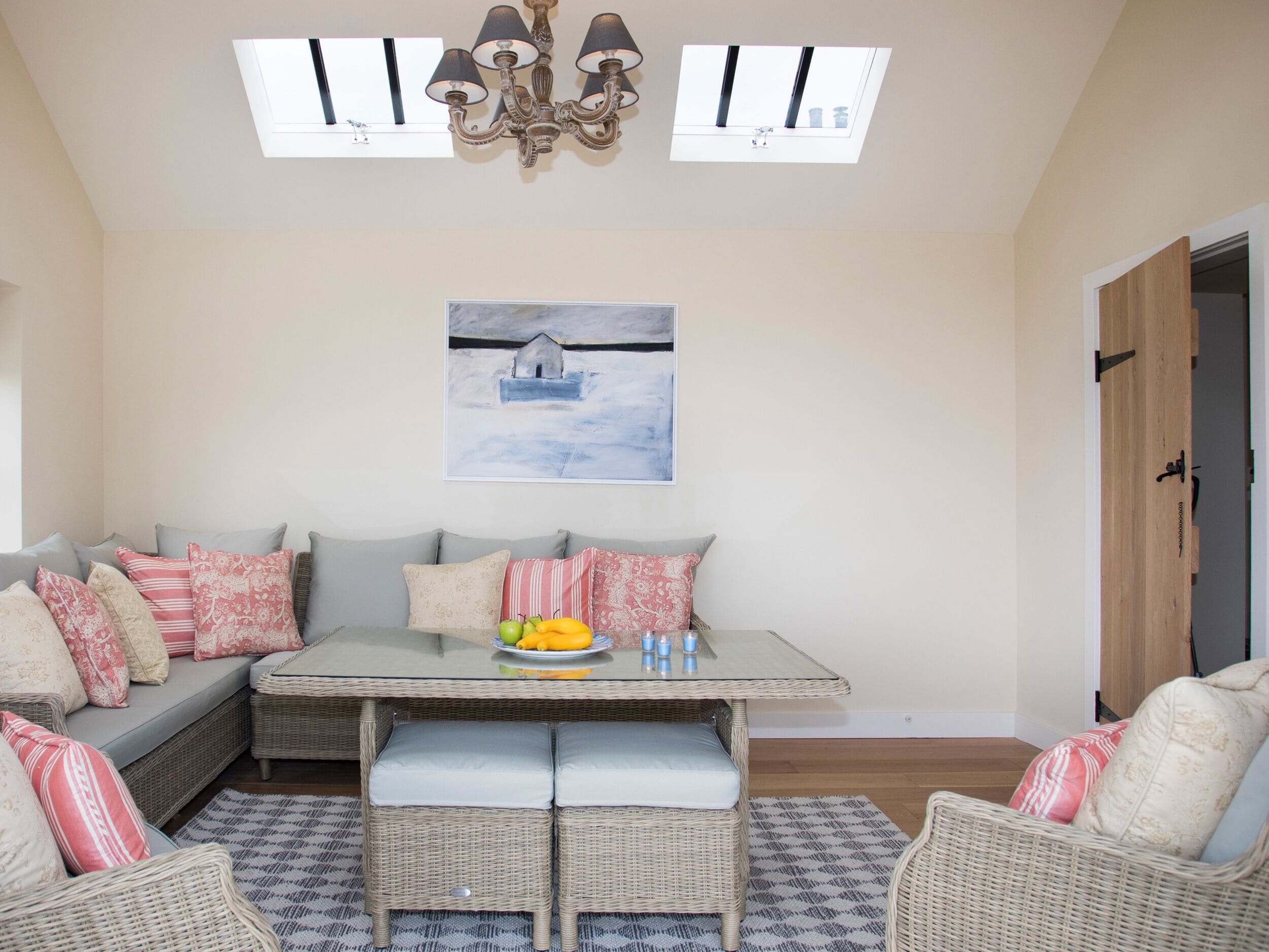 Cottage | Living room | Books, stereo