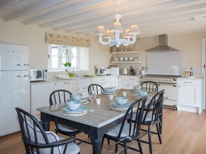 Cottage | Interior