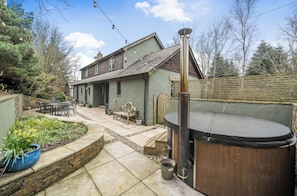 Cottage | Outdoor dining - Spring Park Farmhouse (Launceston)