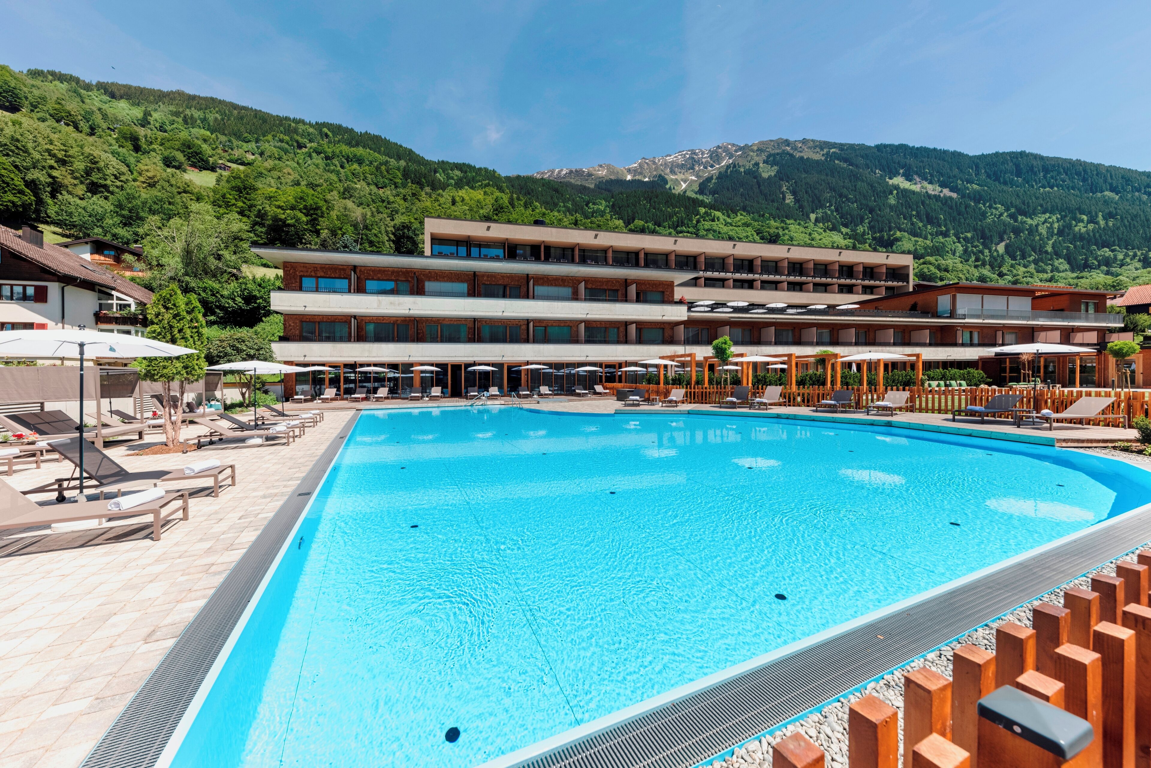 Indoor pool, seasonal outdoor pool, sun loungers