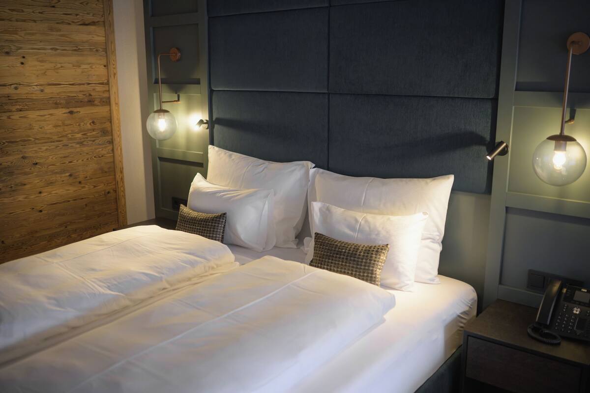 Premium bedding, minibar, in-room safe, desk