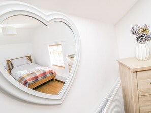 2 habitaciones, decoración personalizada y muebles diferentes