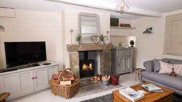 Cottage | Interior