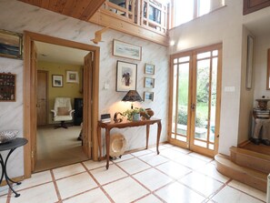 Cottage | Interior