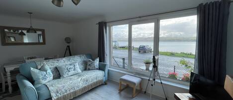 Cottage | Living area