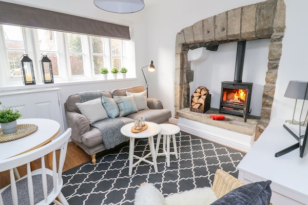 Cottage | Living area | TV, fireplace