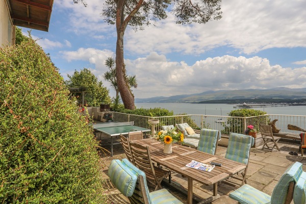 Cottage | Balcony