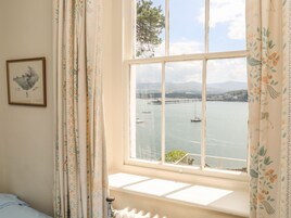 Cottage | 6 bedrooms, individually decorated, individually furnished, free WiFi