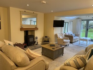 Cottage | Living room - Penrhyn Farm (Dulas)