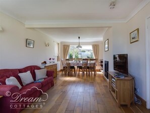 Interior - Hillview Bungalow (Bridport)
