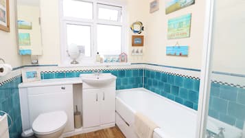 Cottage | Bathroom | Shower